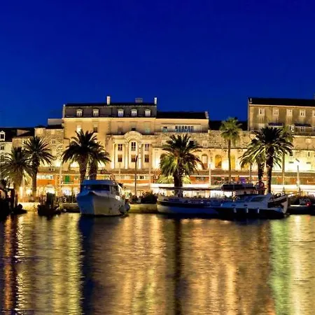 Near Center With Balcony With The Sea View Apartment *